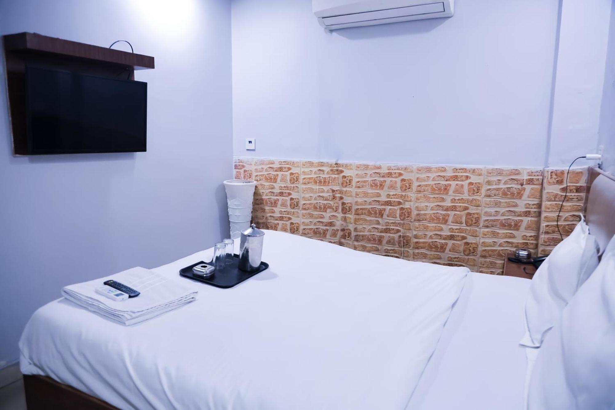 Mannat Stay Hotel - Laxmi Nagar 뉴델리 외부 사진