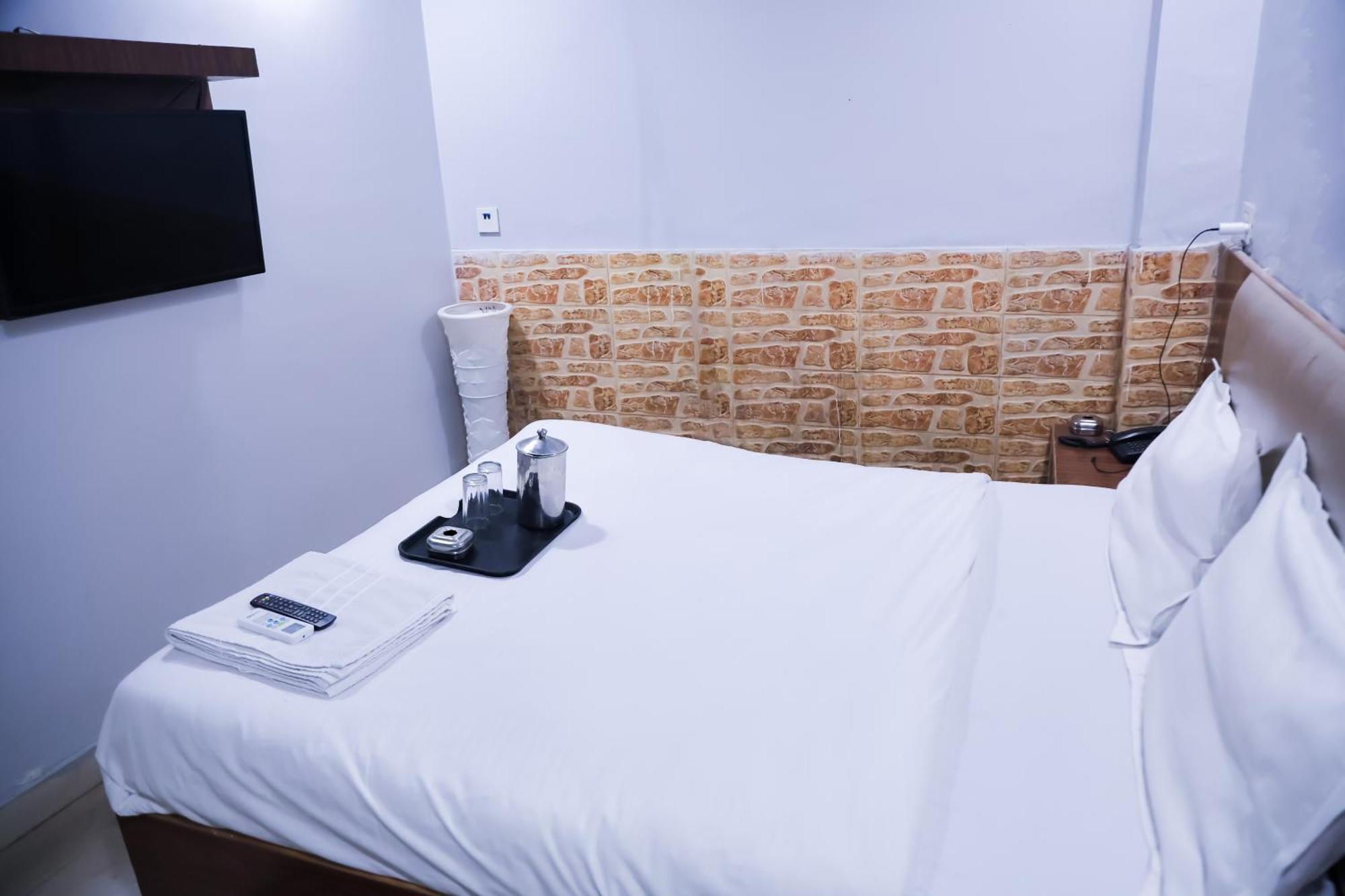 Mannat Stay Hotel - Laxmi Nagar 뉴델리 외부 사진