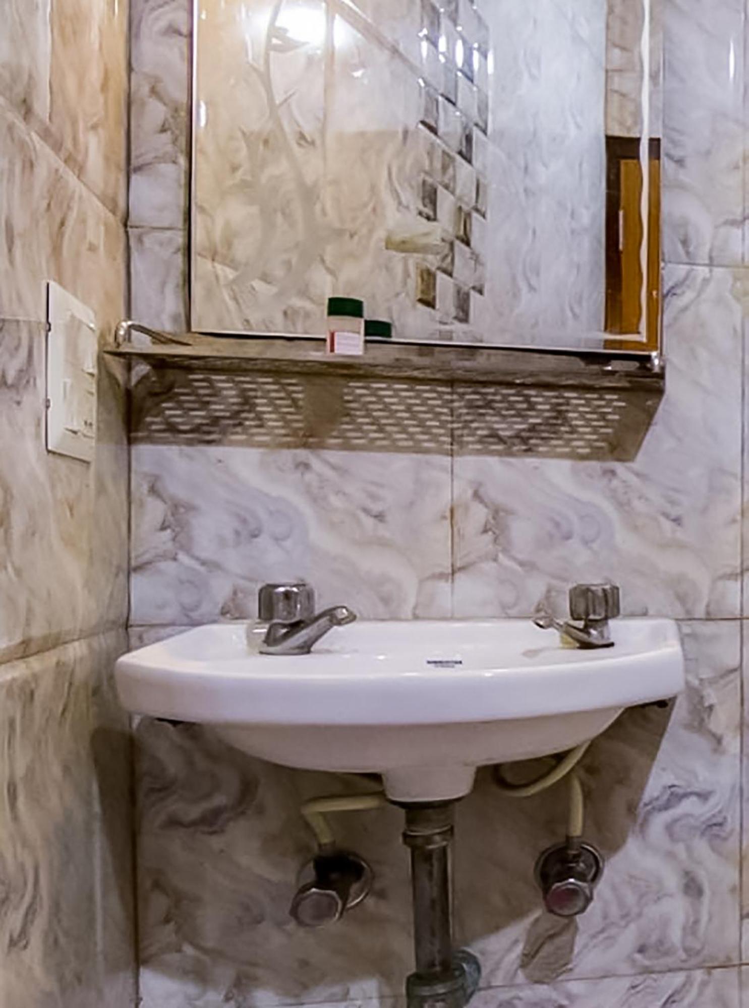 Mannat Stay Hotel - Laxmi Nagar 뉴델리 외부 사진